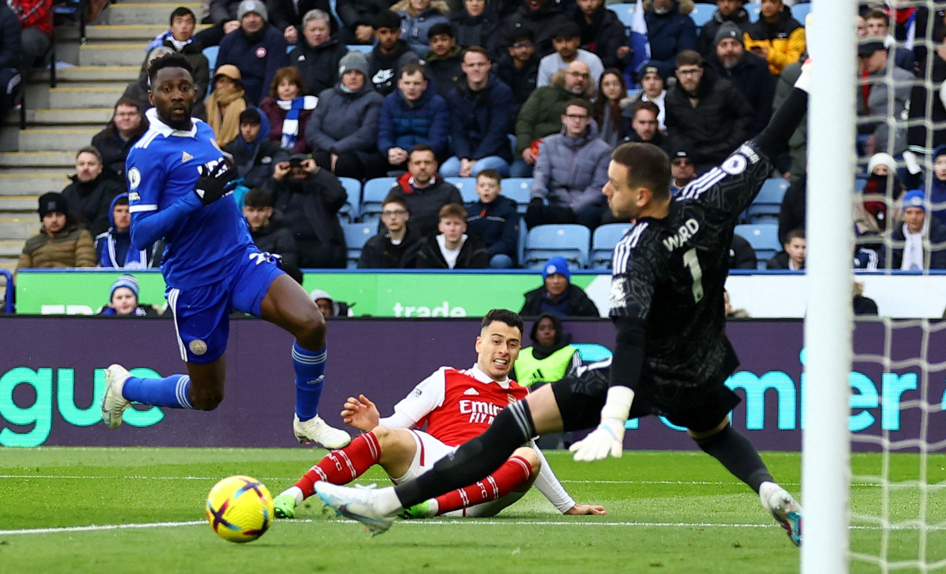 极的底线进 极的底线进