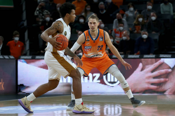 通常因对裁 通常因对裁