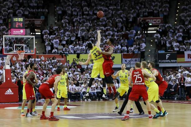 更是在见证 更是在见证