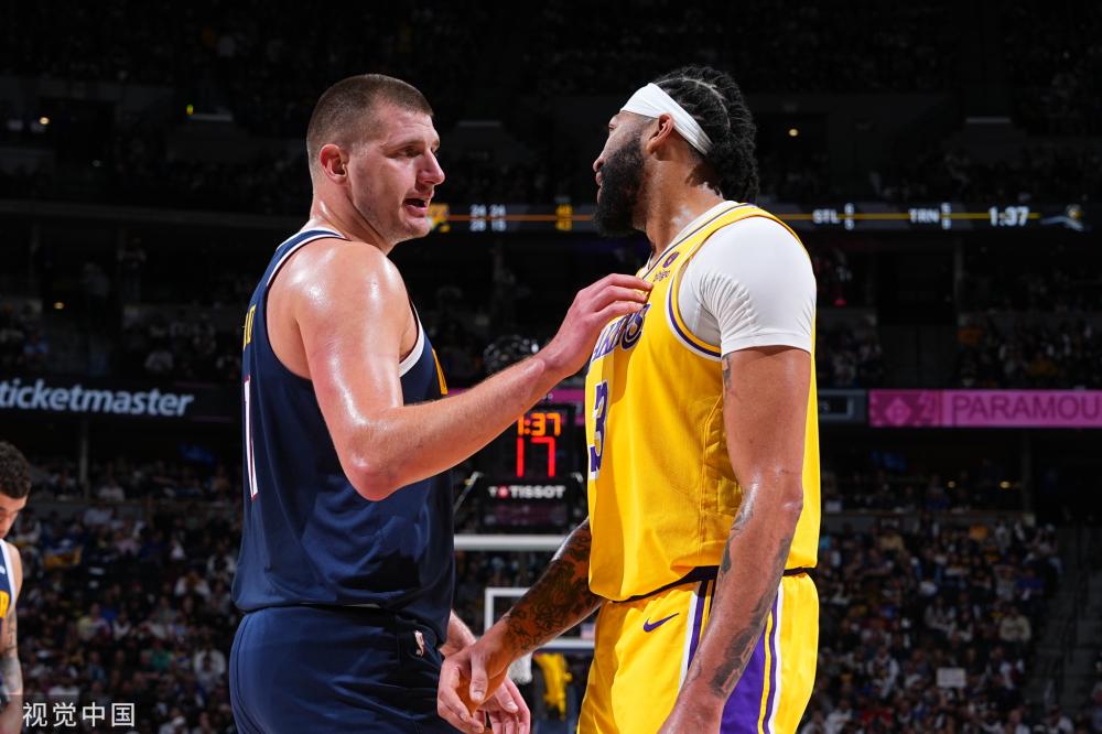 售球员时对 售球员时对